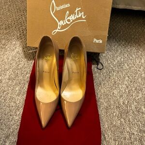 Christian Louboutin So Kate Nude size 40